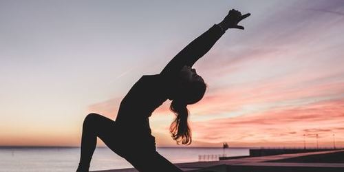 Prévenir ou soulager les hémorroïdes grâce au yoga